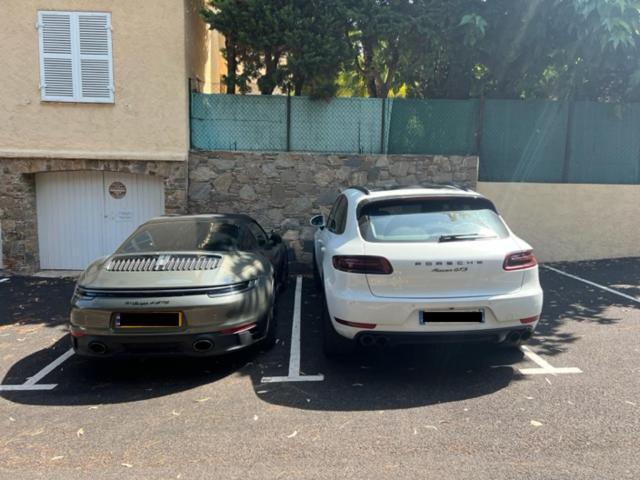Appartement Superbe Terrasse Et Parking Prive *